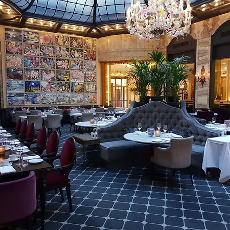 Grand Hotel