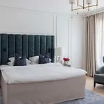 Grand Hotel