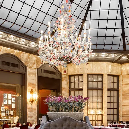 Grand Hotel 5*